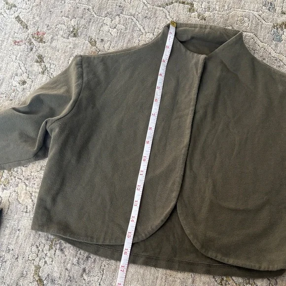 Cool Eco-Friendly Cropped Bolero Top (designed in Montreal) - Picture 6 of 8